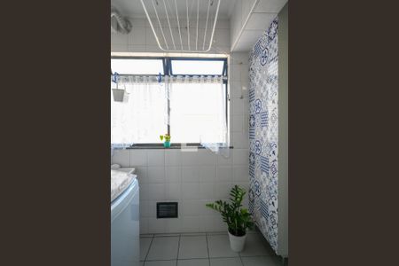 Apartamento à venda com 74m², 3 quartos e 1 vagaÁrea de Serviço