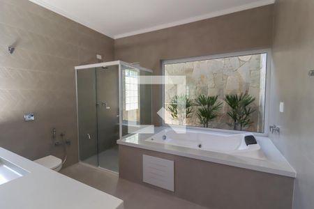 Casa de condomínio à venda com 370m², 4 quartos e 3 vagas Casa de condomínio à venda com 370m², 4 quartos e 3 vagasSuíte 2