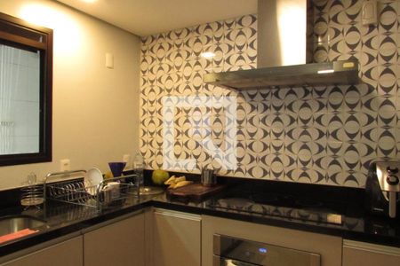 Apartamento à venda com 180m², 3 quartos e 3 vagasCozinha