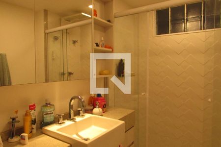 Apartamento à venda com 180m², 3 quartos e 3 vagasBanheiro social