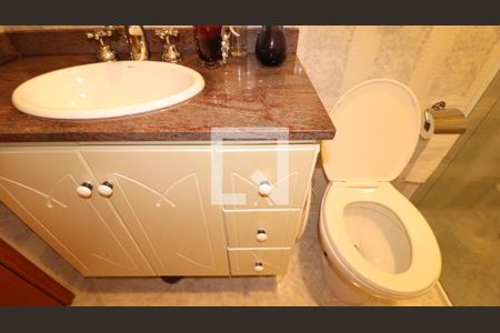 Casa à venda com 200m², 4 quartos e 4 vagasBanheiro