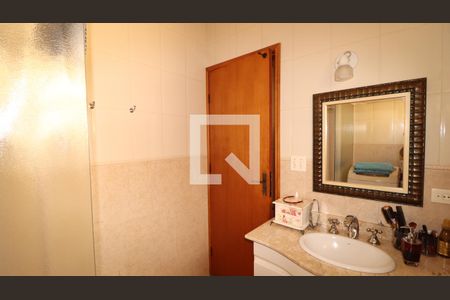 Casa à venda com 200m², 4 quartos e 4 vagasBanheiro da Suíte