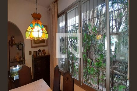 Casa à venda com 250m², 4 quartos e 2 vagas