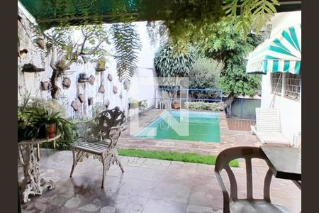 Casa à venda com 250m², 4 quartos e 2 vagas