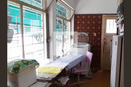 Casa à venda com 250m², 4 quartos e 2 vagas