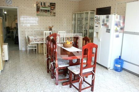 Casa à venda com 175m², 3 quartos e 2 vagasCozinha