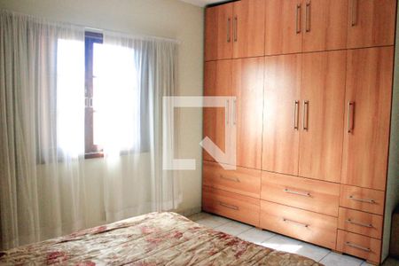 Casa à venda com 175m², 3 quartos e 2 vagasQuarto 1