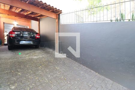 Casa à venda com 182m², 2 quartos e 2 vagas Casa à venda com 182m², 2 quartos e 2 vagasGaragem