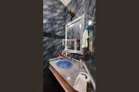 Casa à venda com 271m², 3 quartos e 5 vagasBanheiro 2