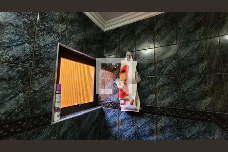 Casa à venda com 271m², 3 quartos e 5 vagasBanheiro 2