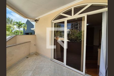 Casa à venda com 650m², 3 quartos e 10 vagasSuite 1 -Varanda