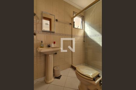 Casa à venda com 650m², 3 quartos e 10 vagasBanheiro de serviço