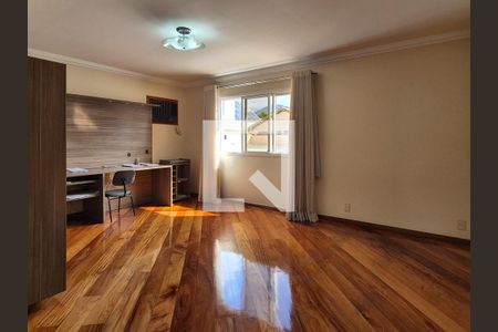 Casa à venda com 650m², 3 quartos e 10 vagasHall