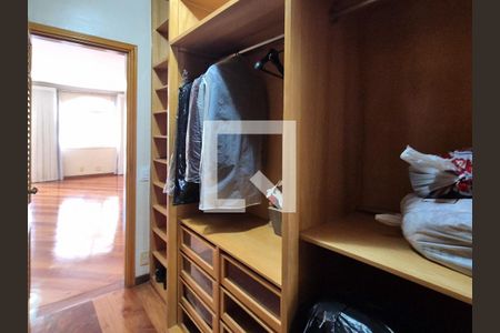 Casa à venda com 650m², 3 quartos e 10 vagasCloset da suíte 2