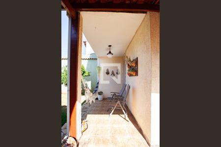 Casa à venda com 266m², 3 quartos e 6 vagas Casa à venda com 266m², 3 quartos e 6 vagasVaranda