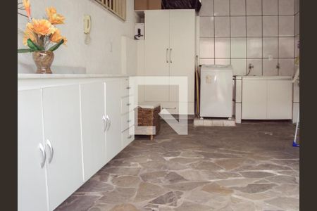Casa à venda com 266m², 3 quartos e 6 vagas Casa à venda com 266m², 3 quartos e 6 vagasÁrea de Serviço