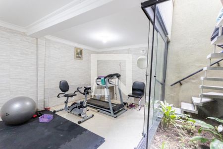 Casa à venda com 300m², 3 quartos e 8 vagas Casa à venda com 300m², 3 quartos e 8 vagasPorão