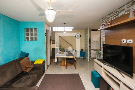 Sala de casa para alugar com 4 quartos, 114m² em Vila Margarida, São Paulo