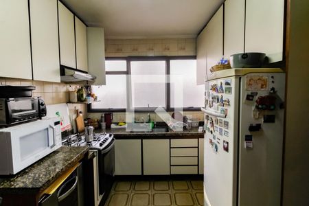 Apartamento à venda com 127m², 3 quartos e 3 vagas Apartamento à venda com 127m², 3 quartos e 3 vagasCozinha - Armários