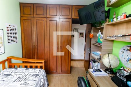 Apartamento à venda com 127m², 3 quartos e 3 vagas Apartamento à venda com 127m², 3 quartos e 3 vagasQuarto 2 - Armários