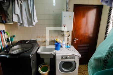Apartamento à venda com 127m², 3 quartos e 3 vagas Apartamento à venda com 127m², 3 quartos e 3 vagasDetalhe da area de serviço