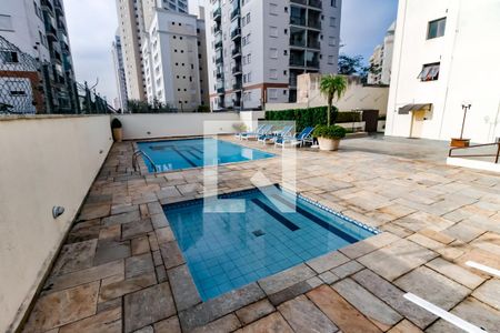 Apartamento à venda com 127m², 3 quartos e 3 vagas Apartamento à venda com 127m², 3 quartos e 3 vagasÁrea comum - Piscina