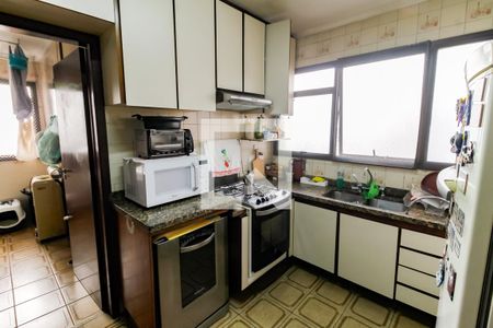 Apartamento à venda com 127m², 3 quartos e 3 vagas Apartamento à venda com 127m², 3 quartos e 3 vagasCozinha - Armários