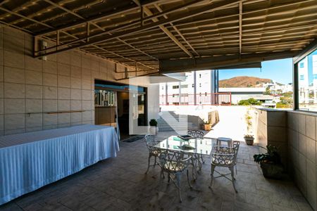 Apartamento à venda com 336m², 4 quartos e 3 vagasCobertura