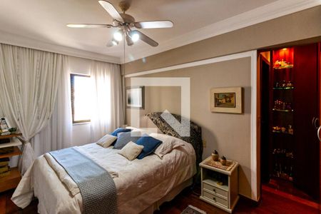 Apartamento à venda com 336m², 4 quartos e 3 vagasQuarto 4