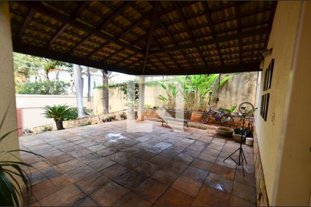 Casa à venda com 670m², 8 quartos e 8 vagas Casa à venda com 670m², 8 quartos e 8 vagasGaragem/ casa2