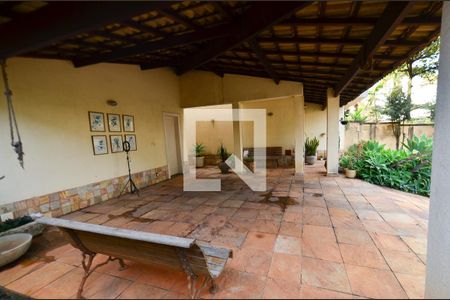 Casa à venda com 670m², 8 quartos e 8 vagas Casa à venda com 670m², 8 quartos e 8 vagasGaragem/ casa2