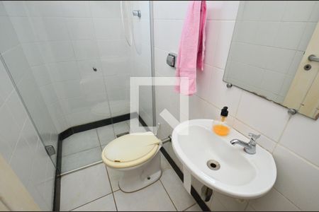 Casa à venda com 670m², 8 quartos e 8 vagas Casa à venda com 670m², 8 quartos e 8 vagasBanheiro serviço