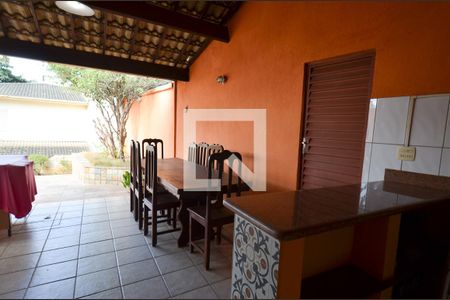 Casa à venda com 670m², 8 quartos e 8 vagas Casa à venda com 670m², 8 quartos e 8 vagasEspaço Churrasqueira