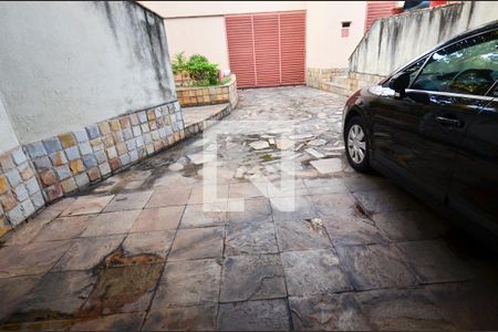 Casa à venda com 670m², 8 quartos e 8 vagas Casa à venda com 670m², 8 quartos e 8 vagasGaragem/ casa1