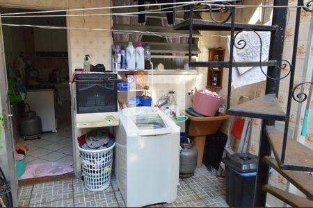 Casa de condomínio à venda com 174m², 3 quartos e 1 vaga Casa de condomínio à venda com 174m², 3 quartos e 1 vagaÁrea de Serviço