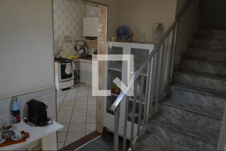 Casa de condomínio à venda com 174m², 3 quartos e 1 vaga Casa de condomínio à venda com 174m², 3 quartos e 1 vagaHall