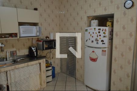 Casa de condomínio à venda com 174m², 3 quartos e 1 vaga Casa de condomínio à venda com 174m², 3 quartos e 1 vagaCozinha