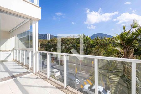 Apartamento à venda com 101m², 2 quartos e 2 vagas Apartamento à venda com 101m², 2 quartos e 2 vagasVaranda Vista