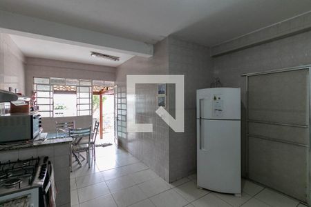Casa à venda com 360m², 4 quartos e 6 vagasCozinha