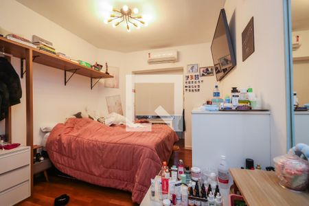 Apartamento para alugar com 240m², 4 quartos e 4 vagas Apartamento para alugar com 240m², 4 quartos e 4 vagasQuarto 4