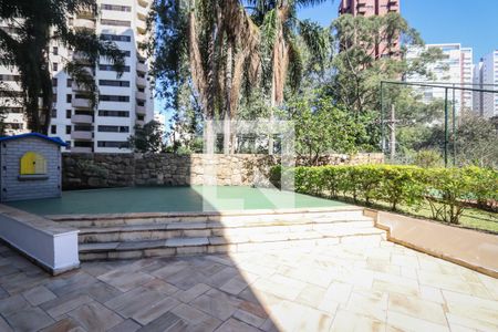 Apartamento para alugar com 240m², 4 quartos e 4 vagas Apartamento para alugar com 240m², 4 quartos e 4 vagasÁrea comum