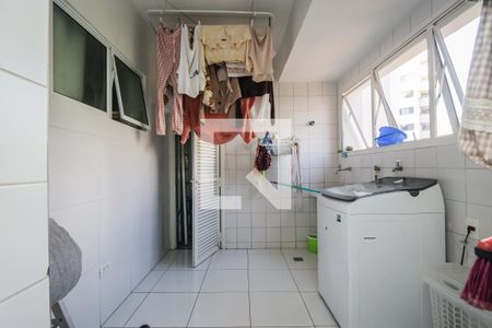 Apartamento para alugar com 240m², 4 quartos e 4 vagas Apartamento para alugar com 240m², 4 quartos e 4 vagasLavanderia