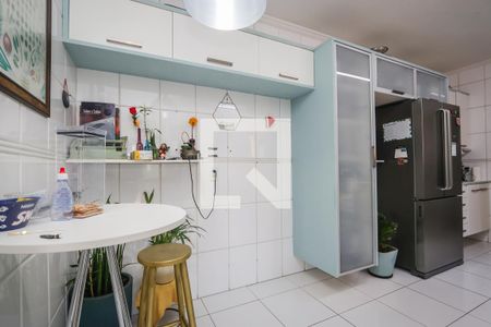 Apartamento para alugar com 240m², 4 quartos e 4 vagas Apartamento para alugar com 240m², 4 quartos e 4 vagasCozinha