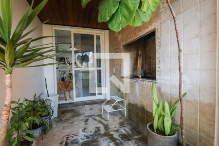 Apartamento para alugar com 240m², 4 quartos e 4 vagas Apartamento para alugar com 240m², 4 quartos e 4 vagasChurrasqueira