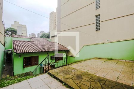 Casa à venda com 120m², 3 quartos e 2 vagas Casa à venda com 120m², 3 quartos e 2 vagasFundos
