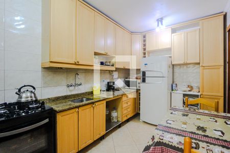 Casa à venda com 120m², 3 quartos e 2 vagas Casa à venda com 120m², 3 quartos e 2 vagasCozinha