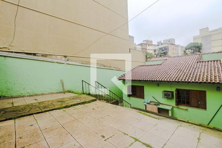 Casa à venda com 120m², 3 quartos e 2 vagas Casa à venda com 120m², 3 quartos e 2 vagasFundos