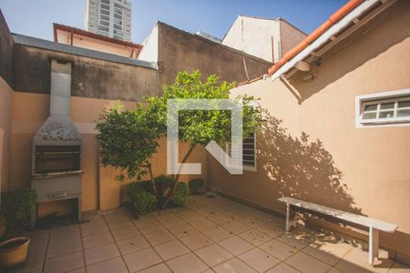 Casa à venda com 148m², 3 quartos e 3 vagas Casa à venda com 148m², 3 quartos e 3 vagasQuintal - Churrasqueira