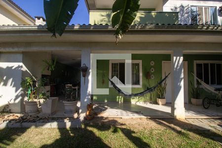 Casa de condomínio à venda com 200m², 4 quartos e 4 vagas Casa de condomínio à venda com 200m², 4 quartos e 4 vagasQuintal