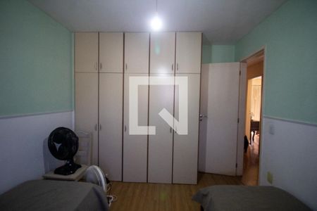 Casa de condomínio à venda com 200m², 4 quartos e 4 vagas Casa de condomínio à venda com 200m², 4 quartos e 4 vagasQuarto 2